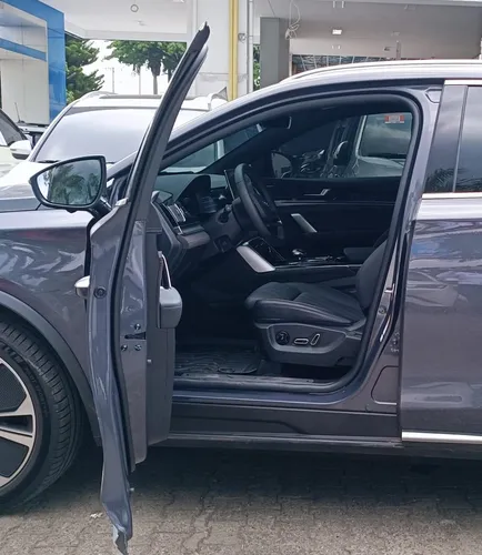 Byd Tang Modelo: 2025