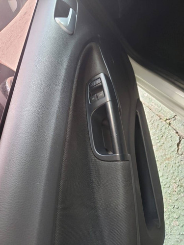 Imagem 7 de 9 de Volkswagen Voyage 1.6 Msi Totalflex Comfortline 4p I-motion