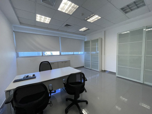 Edificio Oficinas Venta Alquilado Renacimiento, Santo Domingo