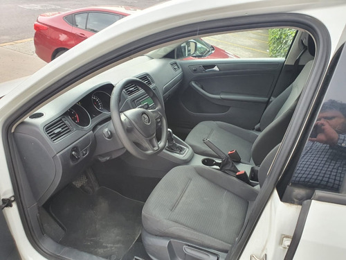 Imagen 9 de 12 de Volkswagen Jetta 2.0