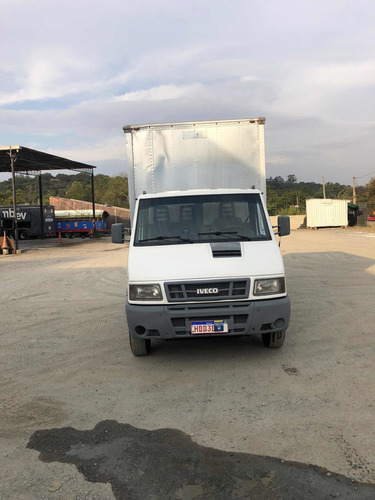 Imagem 5 de 8 de Iveco Daily 3513