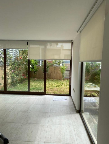 Vendo Cómoda Y Luminosa Casa De 3 Dorm. Calle Merced - Viña