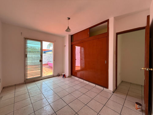 Casa En Venta En Boca Del Río, Veracruz Col. Graciano Sánchez Romo, De 4 Recamaras Y 4 Baños. A 5min Del Centro De Boca Del Rio, Plaza El Dorado Y Playas De Boca Del Rio.