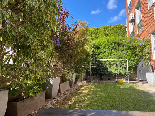Apartamento En Planta Baja Con Jardín Y Deck