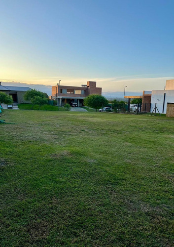 Terreno En Venta En Barrio Piana Valle Escondido