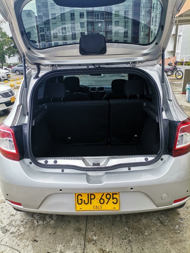 Renault Sandero Polar