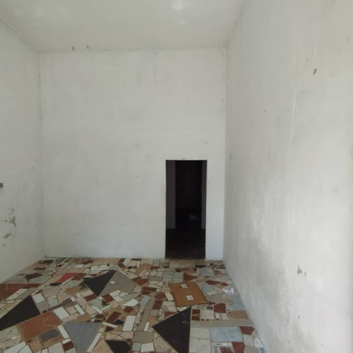 Terreno Con Casa Para Remodelar Los Teques