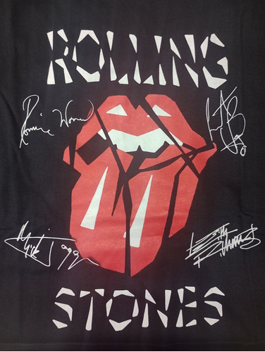 Remera-negra-the Rolling Stones-lengua-firmas