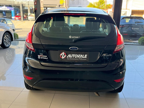 Ford Fiesta New 1.6 Se Plus Hatch 16v Flex 4p Powershift