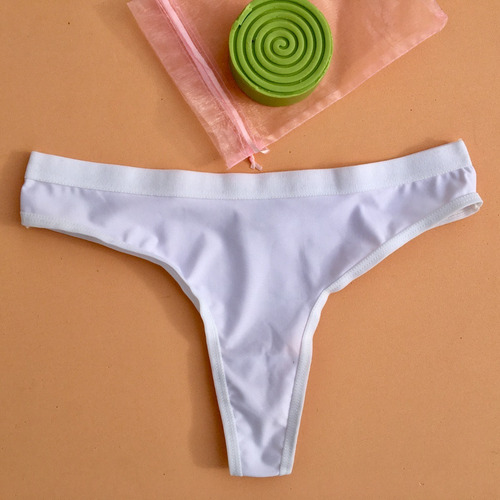 Imagen 2 de 2 de Less De Microfibra, Tanga, Tiro Alto Le Coquette Intimate