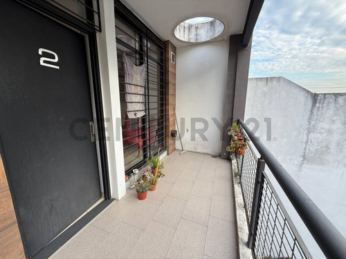 Venta Departamento 2 Ambientes Con Cochera Castelar Norte Apto Credito