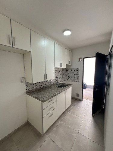 Casa En Venta A Estrenar Barrio Observatorio 2 Dormitorios Con Entrada Para Auto.