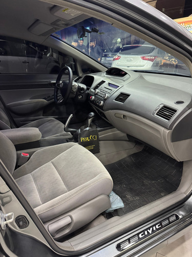 Honda Civic 1.8 Lxl Flex Aut. 4p