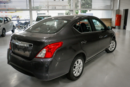 Imagem 8 de 14 de Nissan Versa V-drive 1.6 Plus (flex) (aut)