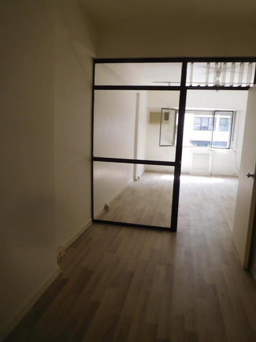 Imagen 8 de 17 de Centro Monoambiente Al Frente De 34 M2, Apto Vivienda O Profesional, Muy Luminoso