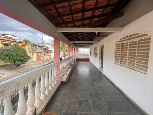 Imagem 24 de 27 de Casa Em Lote 360m² Próximo A Cidade Administrativa Na Regiãod E Venda Nova - Ca00444 - 70957126