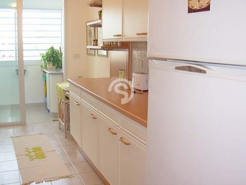 Apartamento En Brava, 3 Dormitorios *- Ref: 2701