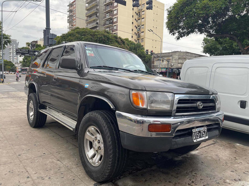Toyota SW4 3.0 I Runner