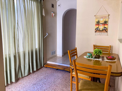Venta Con Renta En Monte Grande.