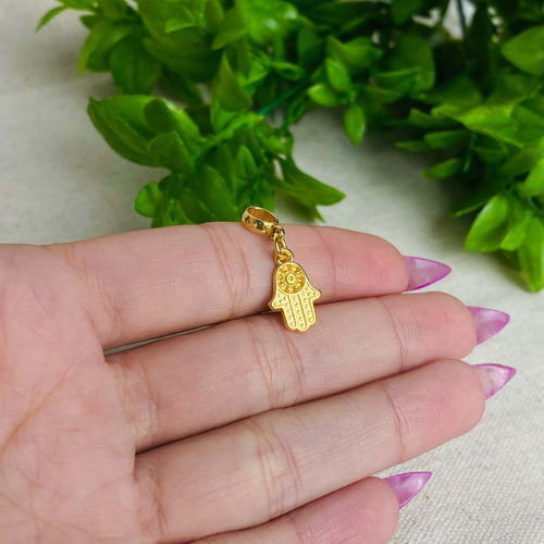 Berloque Mão De Fátima Hamsá Banhado A Ouro 18k Premium