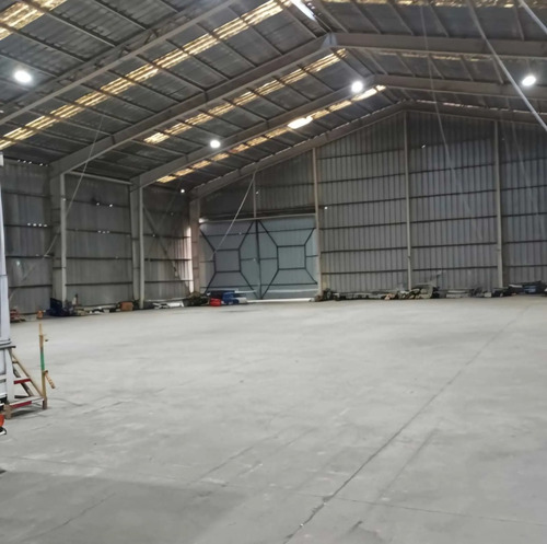 Gran Bodega En Jaime Repullo Con 1300 M2 (138155)