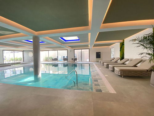 Alquiler Apartamento Amoblado 2 Dormitorios En Barrio Parques A Estrenar Con Rooftop Exclusivo.