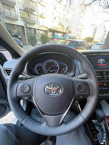 Imagen 17 de 25 de Toyota Yaris 2022 1.5 107cv Xls Cvt