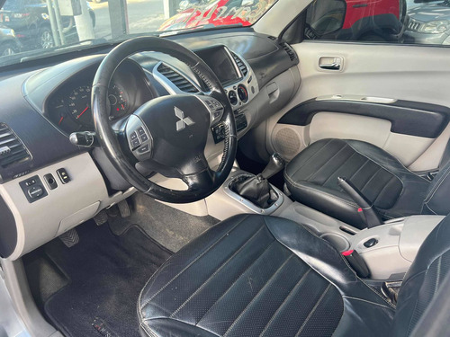 Imagem 13 de 15 de Mitsubishi L200 2015 2.4 Triton Gl Cab. Dupla Flex 4p