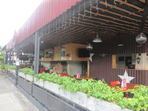 Local En Arriendo En Las Mercedes. Cod A11716