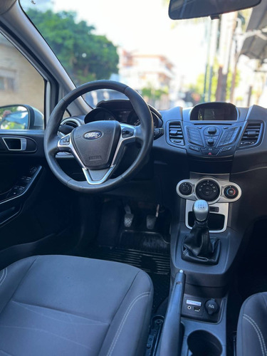 Ford Fiesta Kinetic Design 1.6 Se 120cv /// 2017 - 117.000km