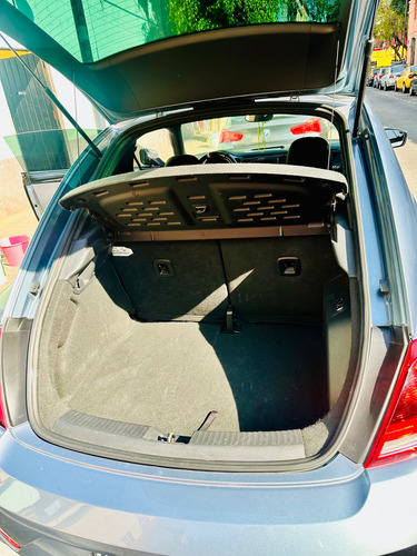 Volkswagen Beetle 2.5 Sound Mt