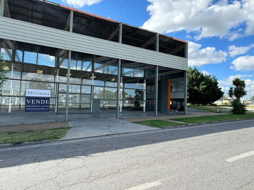 Excepcional Local En Venta Sobre Av. Espora