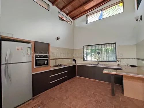 Casa En Venta En El Limon Brm