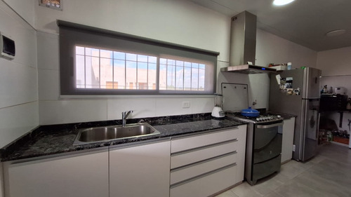 Casa A La Venta, Dos Habitaciones.