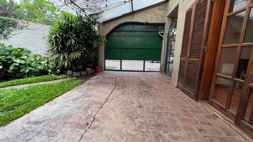 Venta Casa 3 Amb Castelar Norte Cochera Jardin