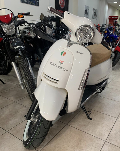 Imagen 11 de 16 de Motomel Scooter Strato Euro 150 0km Ciclofox Balvanera