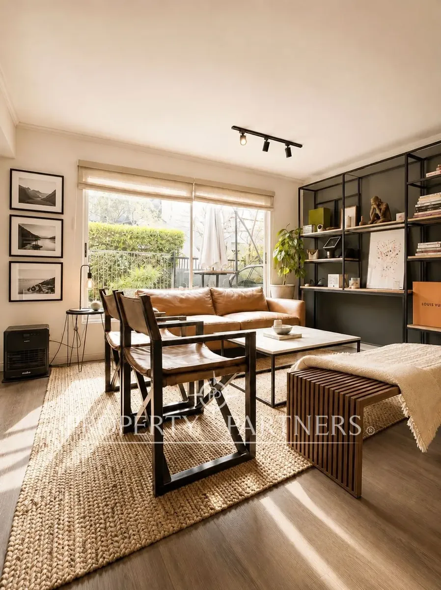 Imagen 1 de 13 de Acogedora Casa En Vitacura, Jardín Con Piscina Y G...
