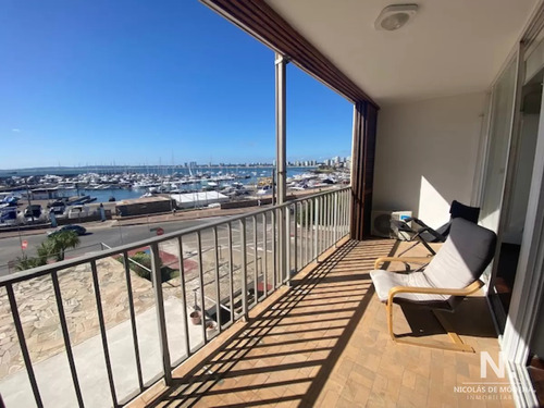 Apartamento Frente Al Puerto - La Vista Es Excelente - Codigo 5425