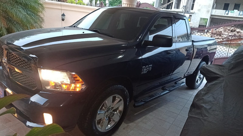 Camioneta Marca Ram, Clasdic, 4x4, Modelo 1,500, 6 Cilindro,