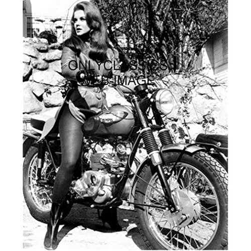 Onlyclassics Sexy Hermosa Ann Margret Paseos En Triumph Moto