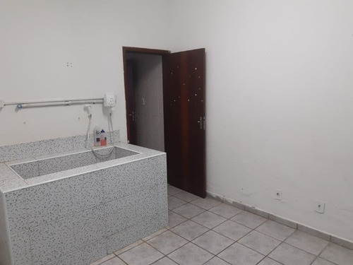 Casa Res. / Cml. 3 Dorm. 1 Ste V. Municipal, Bragança Plta