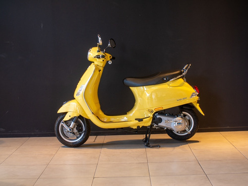Imagen 2 de 15 de Vespa Vxl 150 Amarilla 0km Reserva Hoy Toma Usados