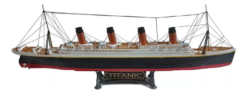 R.m.s. Titanic Con Base De Exhibición Escala 1:675 (45cm)