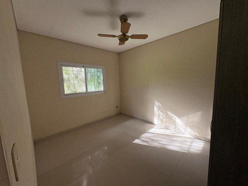 Casa En Venta En Barrio El Remanso, Parada Robles