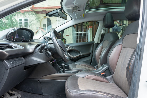 Peugeot 2008 Griffe 1.6 16v (aut) (flex)
