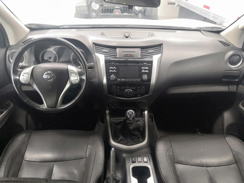 Imagen 9 de 15 de Nissan Np300 Frontier 2.4 Le Platinum Mt