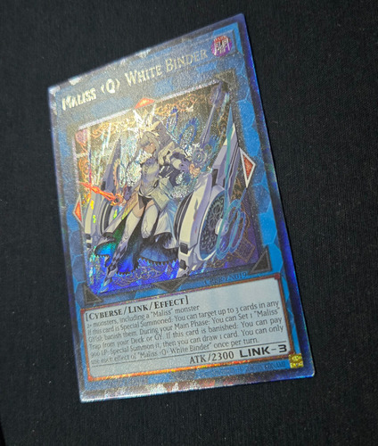 Maliss Q White Binder (collector Rare) Yu-gi-oh ! Maliss Q White Binder Inglés (Usado)
