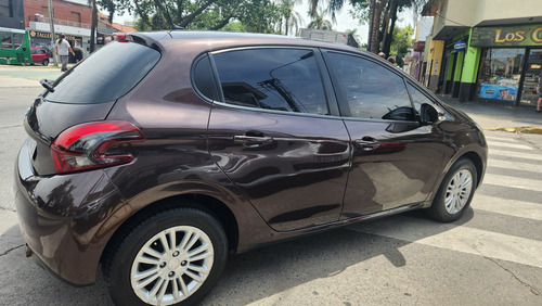 Peugeot 208 1.5 Allure