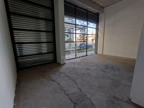 Local A Metros De Av. Vicuña Mackenna Pte - 74m2