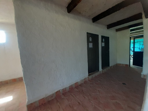 Se Vende Hotel Tucacas & Spa Boca De Aroa, Falcon. Operativo